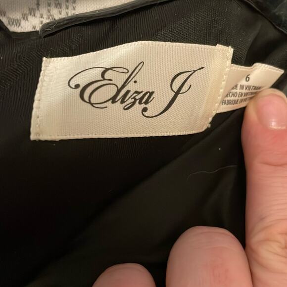 Eliza J Strapless Cocktail Dress Black Size 6 Statement Box - Picture 8 of 9